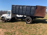 INTERNATIONAL DUMP TRUCK - 114338 MILES - W/TITLE