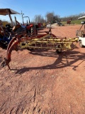 NEW HOLLAND 256 HAY RAKE