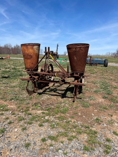 FORD 309 2 ROW CORN PLANTER