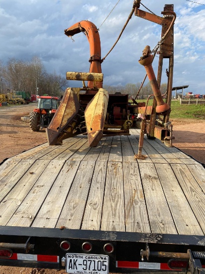 717 NEW HOLLAND SILAGE CUTTER