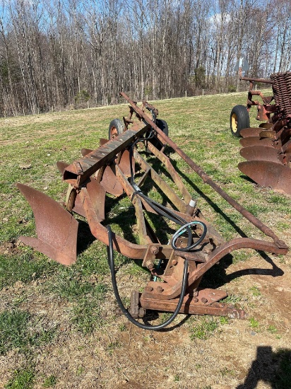5 BOTTOM PLOW
