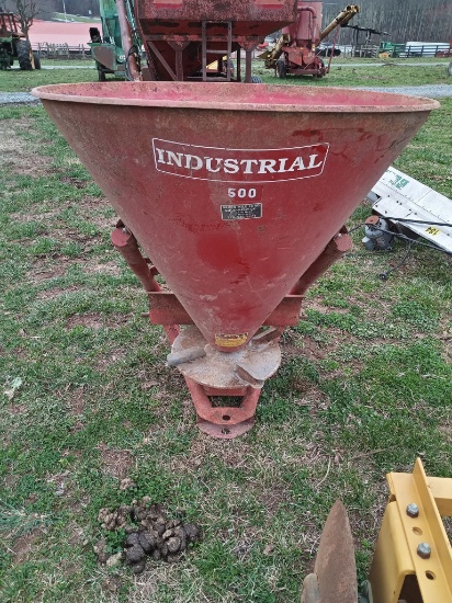 INDUSTRIAL 500 FERTILIZE SPREADER W/ PTO