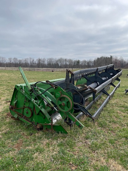 18FT JOHN DEERE COMBINE HEAD