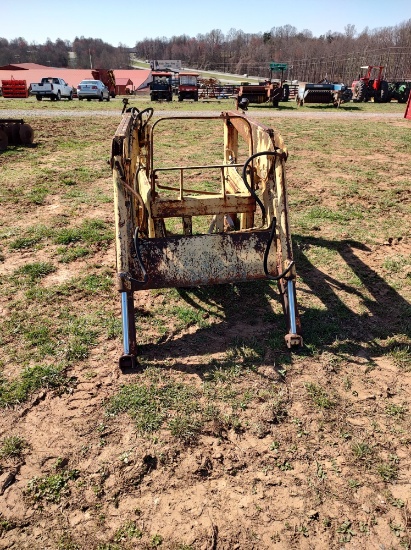 FORD FRONT END LOADER W/ PUMP
