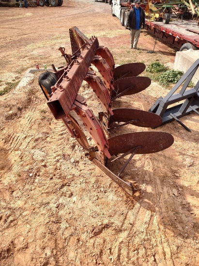 4 BOTTOM FORD PLOW