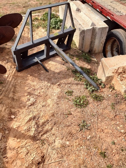 HAY SPEAR FOR SKID STEER (QUICK ATTACH)