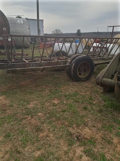 HAY FEEDER