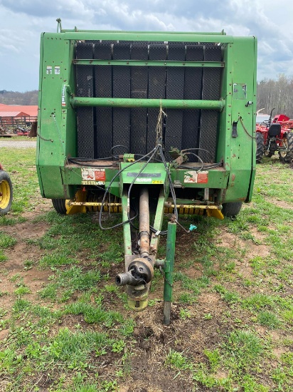 JOHN DEERE 375 ROUND BALER - W/ PTO AND CONTROL FOR 2 WET LINES *ONE OWNER*