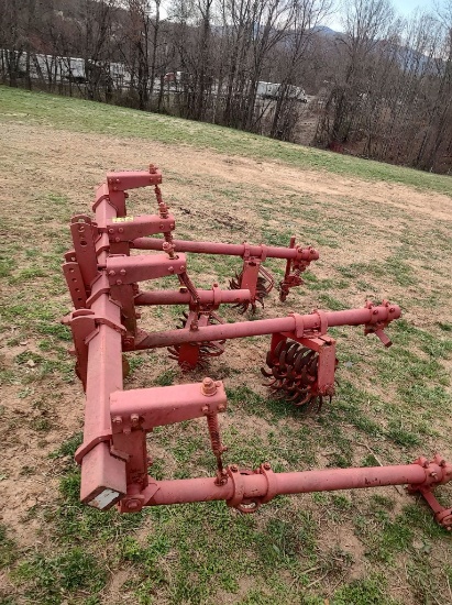 2 ROW CULTIVATOR