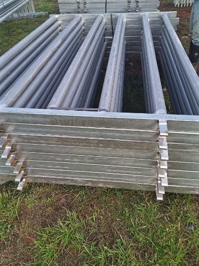 ROUND PEN SET - ONE $ - ( 8 PIECES TOTAL)