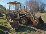 FORD BACKHOE & LOADER W/ 2 EXTRA BUCKETS (NO HOUR METER)