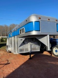 89 CHEROKEE  TWO HORSE STRAIGHT LOAD TWO UNDERBODY SIDE BOXES FOR TACK.  FU