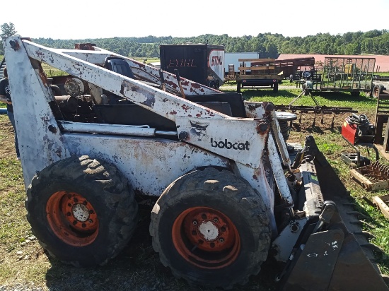 BOBCAT 825 NO CAB  SKIDSTEER