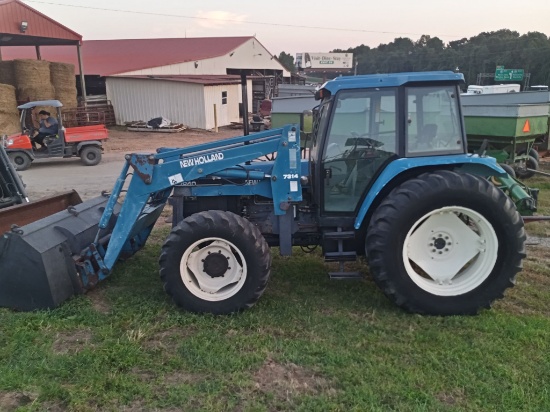 NEW HOLLAND 7840 TRACTOR