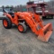 KUBOTA LA525 W/ FRONT END LOADER - 550 HOURS