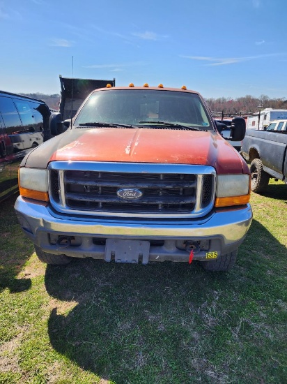 2000 FORD F250 DIESEL 4WD (BRINGING TITLE MONDAY)