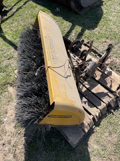 SWEEPSTER BRAND FITS ON JOHN DEERE BRAND - 4'