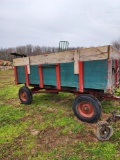 WAGON W/ HYDRAULIC HOIST