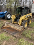 JOHN DEERE 240 SKIDSTEER W/ BUCKET LOADER 5700 HRS