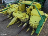 688 JD 4 ROW CORN HEAD