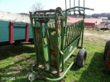 GREEN PORTABLE SQUEEZE CHUTE