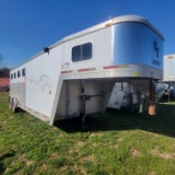 EXISS 04 MODEL 4 HORSE HORSE TRAILER STINALESS STEEL NOSE, LED LIGHTS, INSULATED ROOF. DRESSING ROOM