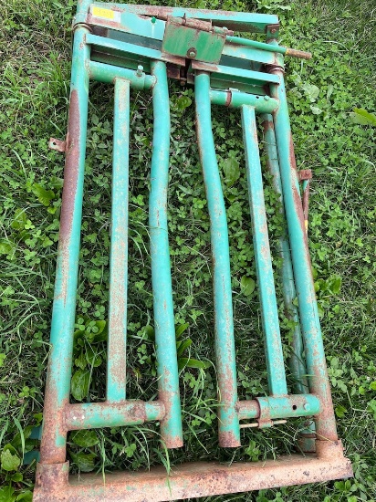 Head Gate