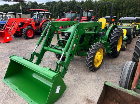 John Deere 504se W/ Bucket