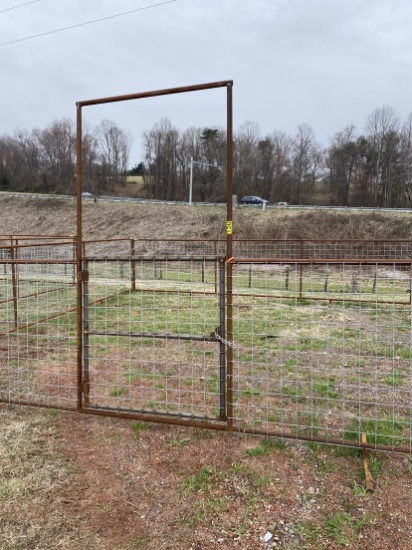 (4) (INCLUDING A GATE) 20 FT  PANELS FOR GOAT PEN