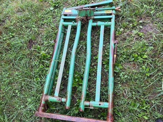 Head Gate