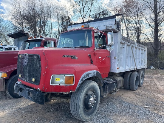 Ford L-9000 Dump Truck
