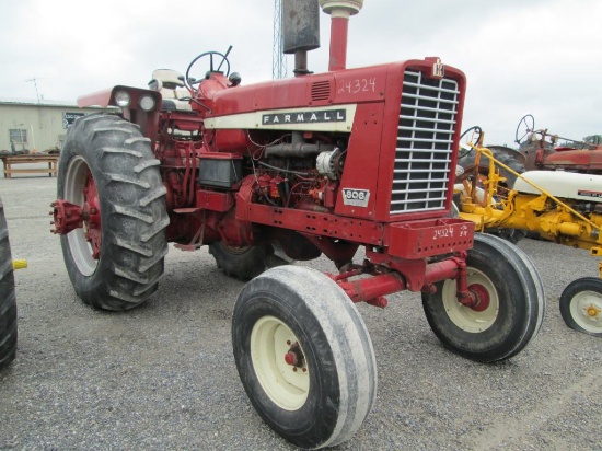 1966 FARMALL 806