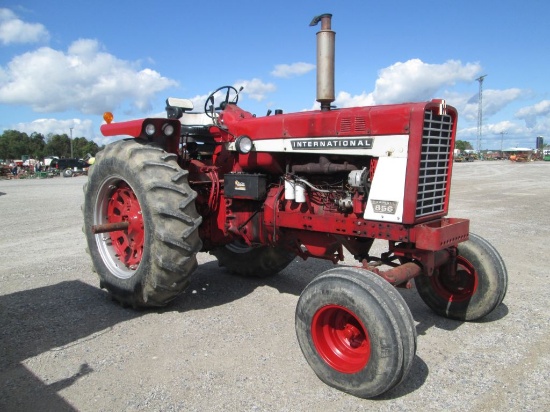 1968 INTERNATIONAL HARVESTOR 856