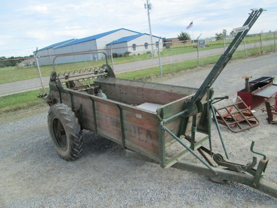 MANURE SPREADER