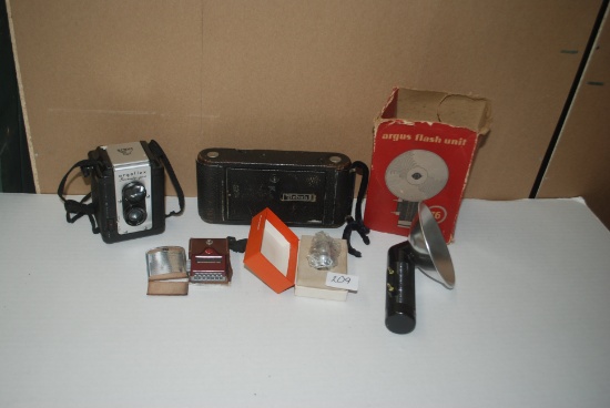 ANTIQUE CAMERS FLASHES & MISC