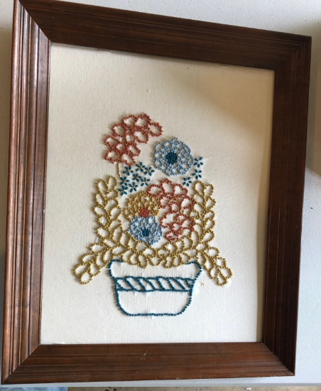 VINTAGE NEEDLE POINT FLOWER