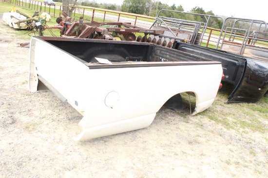 WHITE DODGE TRUCK BODY WITH BUMPER