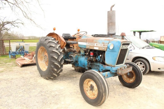 4600 FORD TRACTOR, SERIAL NO. 0500708, SHOWING 2304 HOURS, RUNS