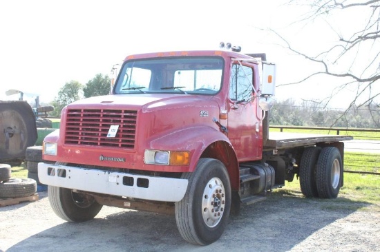 1998 International 4700 Truck, RUNS, DROVE IN, TITLE IN HAND, SHOWING 140616 M, VIN #: 1HTSCAAN2WH58