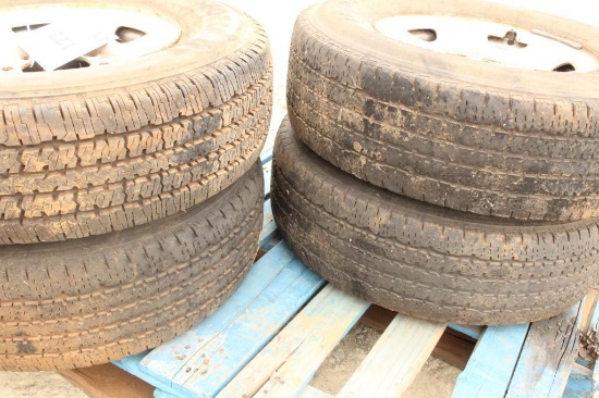 4 WHEELS & TIRES (FOR A FORD-8 LUG), LT 245/75R16)