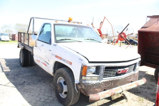 1999 GMC Sierra Pickup Truck WITH FLATBED, PARTS ONLY, DOES NOT HAVE A TITLE