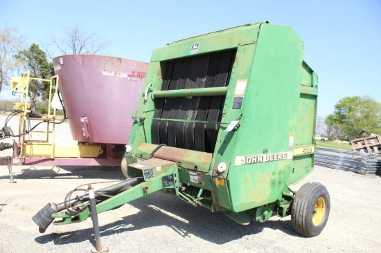 JOHN DEERE 566 ROUND HAY BALER, RUNS, SERIAL NO. E00566X129274