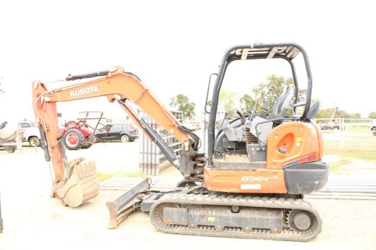KUBOTA MINI-X MODEL KX040-4, SERIAL NO. KBCDZ15CEL3A36117, PUSH BLADE, BUCKET, AROUND 700 HOURS,