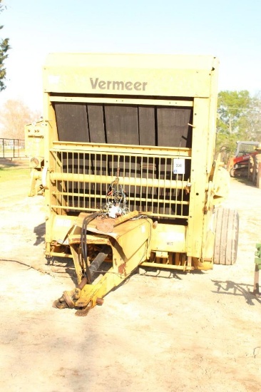 VERMEER BALER 650 SUPER J- SN: 1VRA121RSR1006233