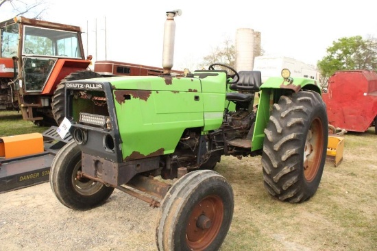 DEUTZ-ALLIS TRACTOR, MODEL NO: D1056/4- S, SN: 77303088, RUNS, 2WD
