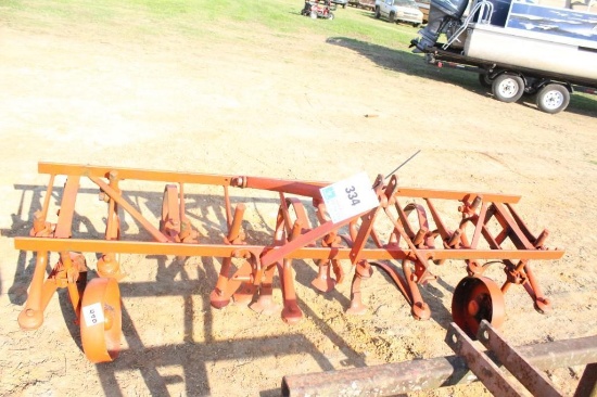 3PT HITCH CHISEL PLOW 7FT