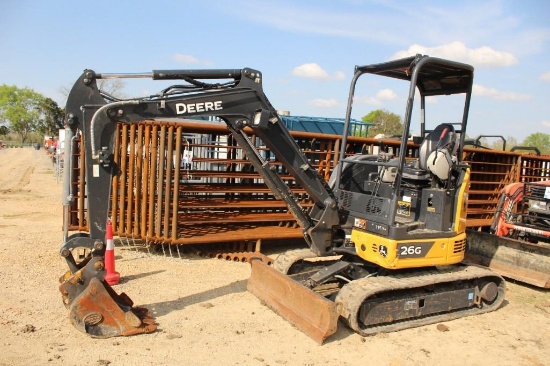 JOHN DEERE 26G MINI EXCAVATOR, SN: 1FF0266XAMK266806, RUNS, SHOWING 785.9 HRS.