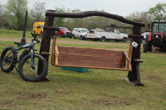WOOD POST SWING, SEAT 7.5', OVERALL 9.5 X 5.10
