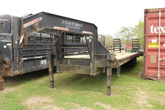 28' CIRCLE W GOOSENECK FLATBED TRAILER W/4' DOVETAIL, 5' RAMPS, MODEL: CWT83510K