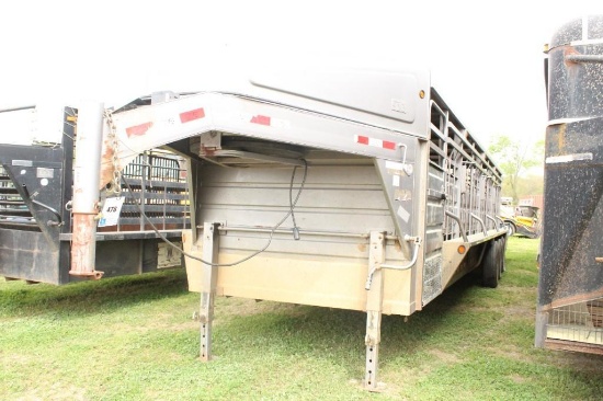 32' GR BY GR TRAILER GOOSENECK STOCK TRAILER, MODEL NO. 003876, RUBBER FLOORING, WITH 2 CUT GATES,